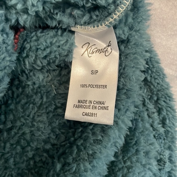 Women’s Fuzzy Pullover 1/4 Zip Sweater - Picture 6 of 6